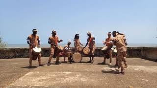 Les Percussions de Kouroussa [upl. by Arihs]